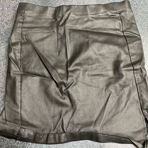 Love Tree Black Faux Leather Mini Skirt